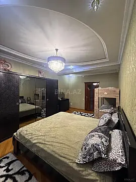 Satılır 3 otaqlı mənzil 135 m²