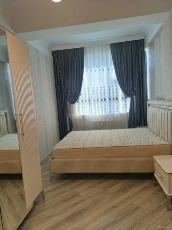 Satılır 2 otaqlı mənzil 75 m²