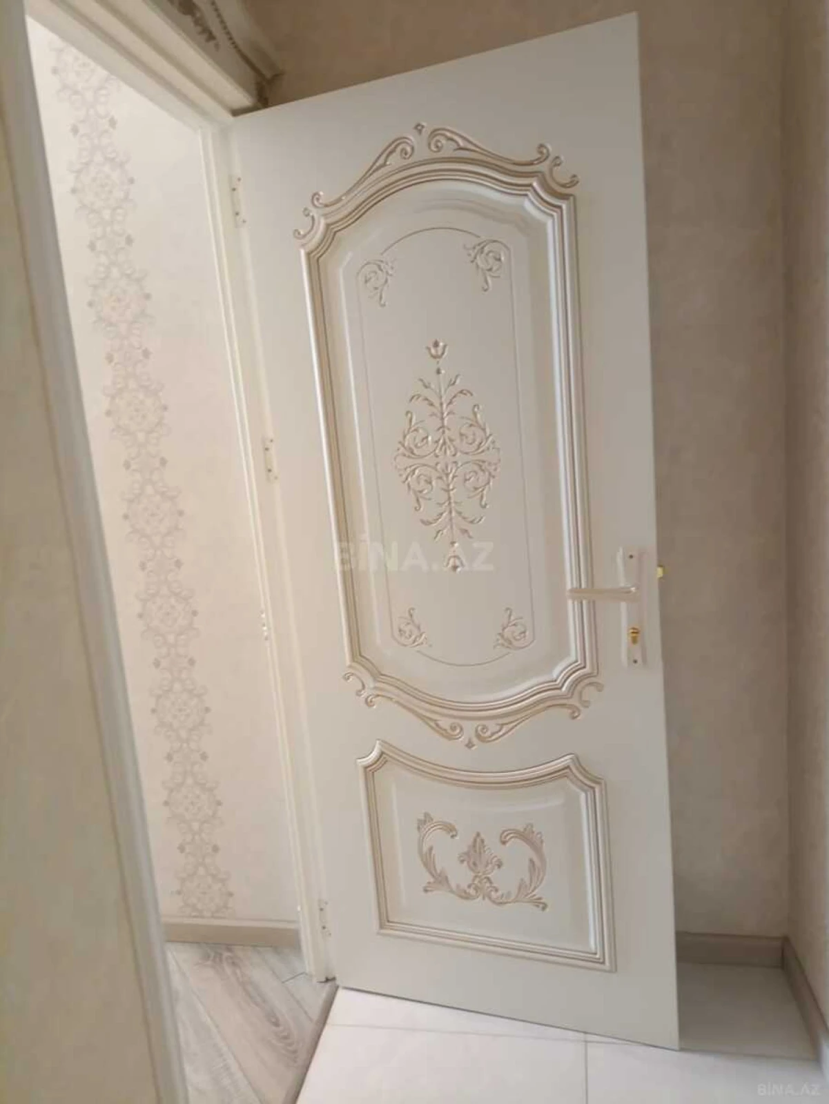 Satılır 2 otaqlı mənzil 75 m²