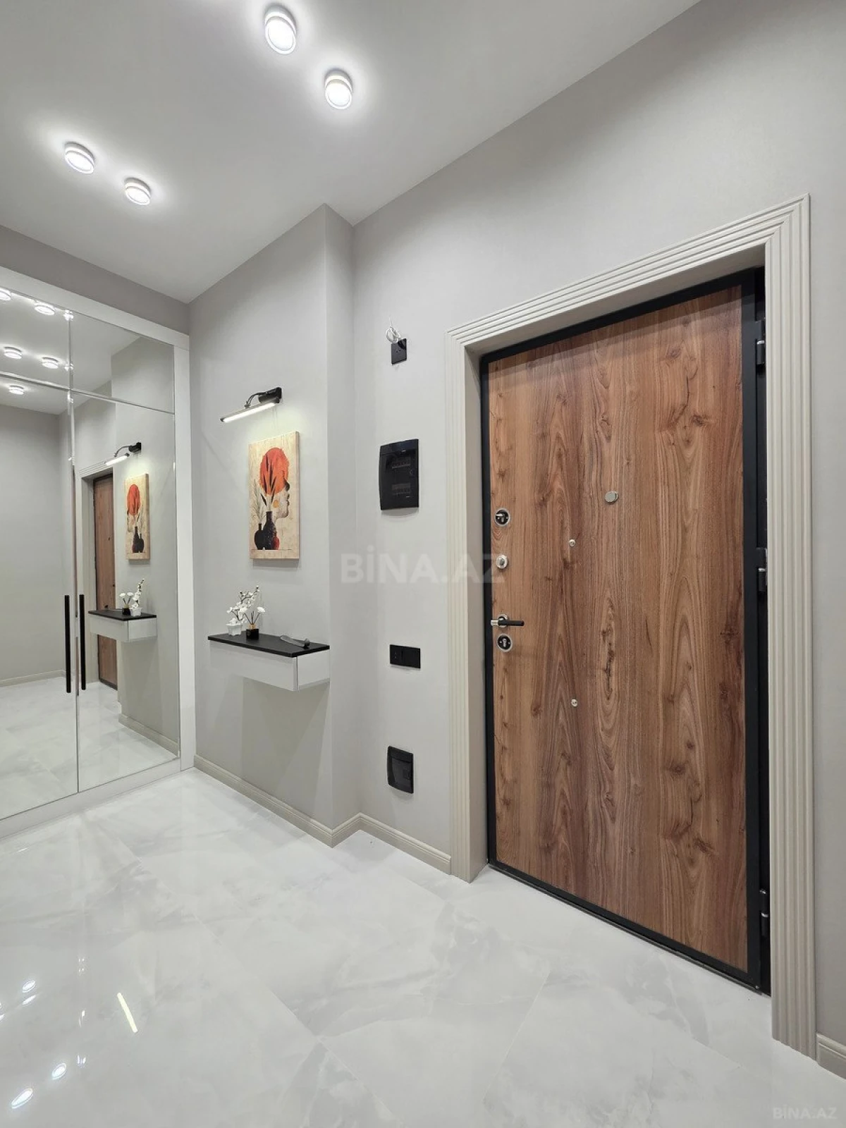 Satılır 2 otaqlı mənzil 55 m²