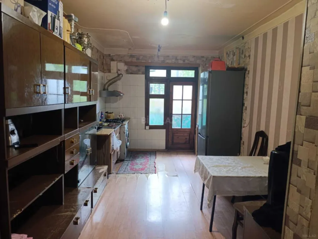 Satılır 5 otaqlı mənzil 95 m²