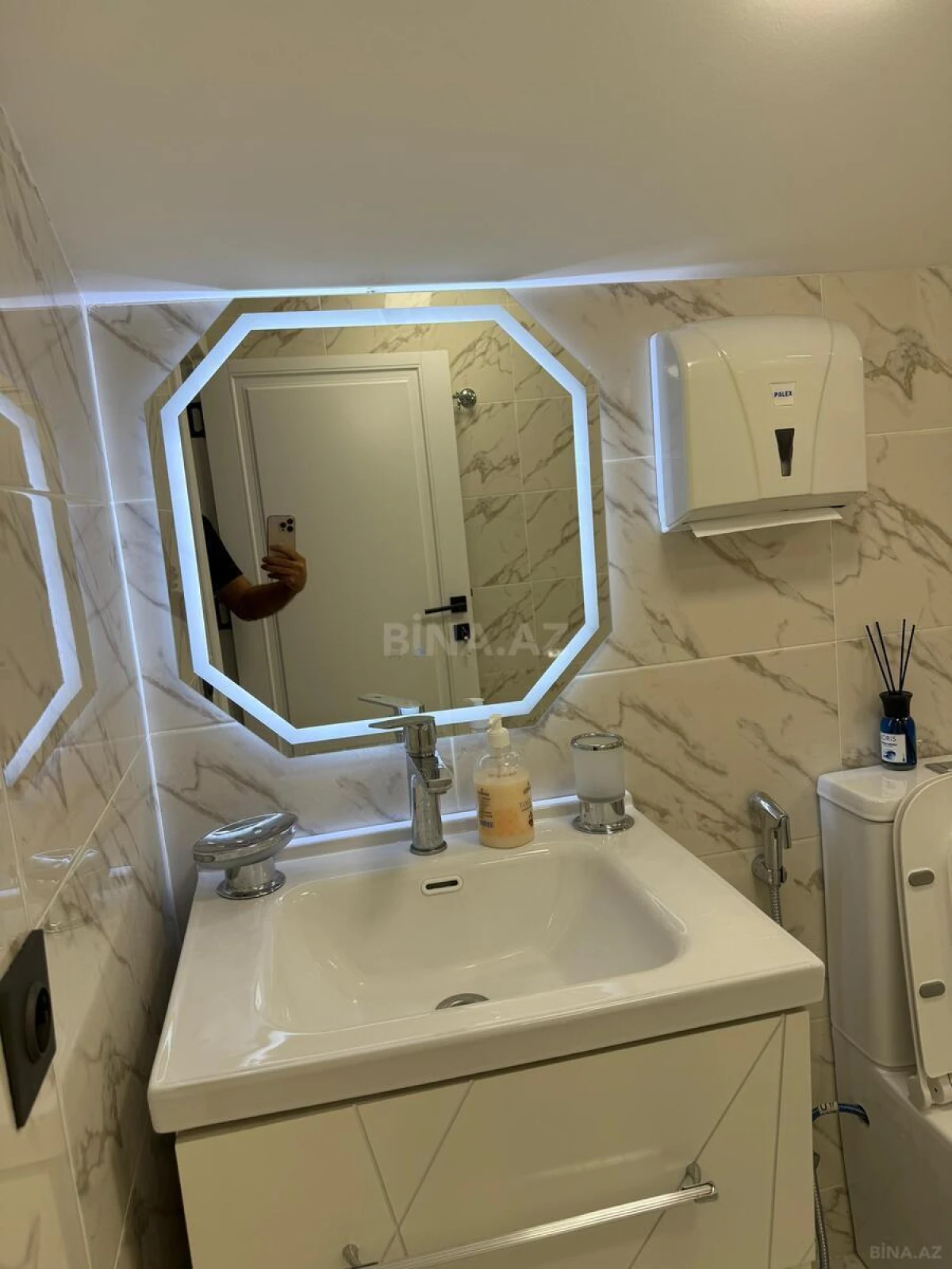 Kirayə verilir 2 otaqlı ofis 60 m²