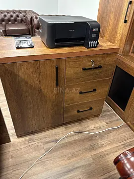 Kirayə verilir 2 otaqlı ofis 60 m²