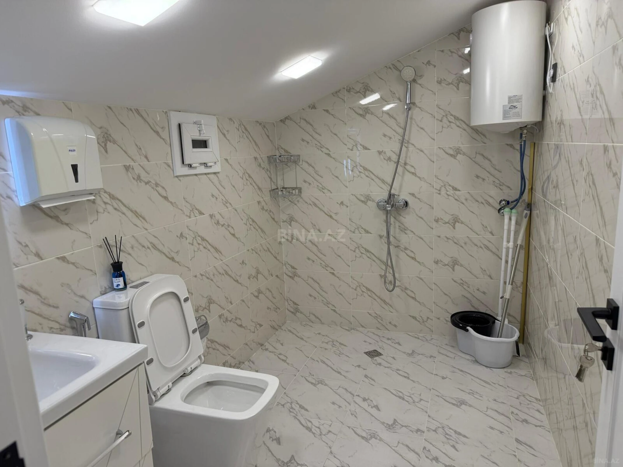 Kirayə verilir 2 otaqlı ofis 60 m²