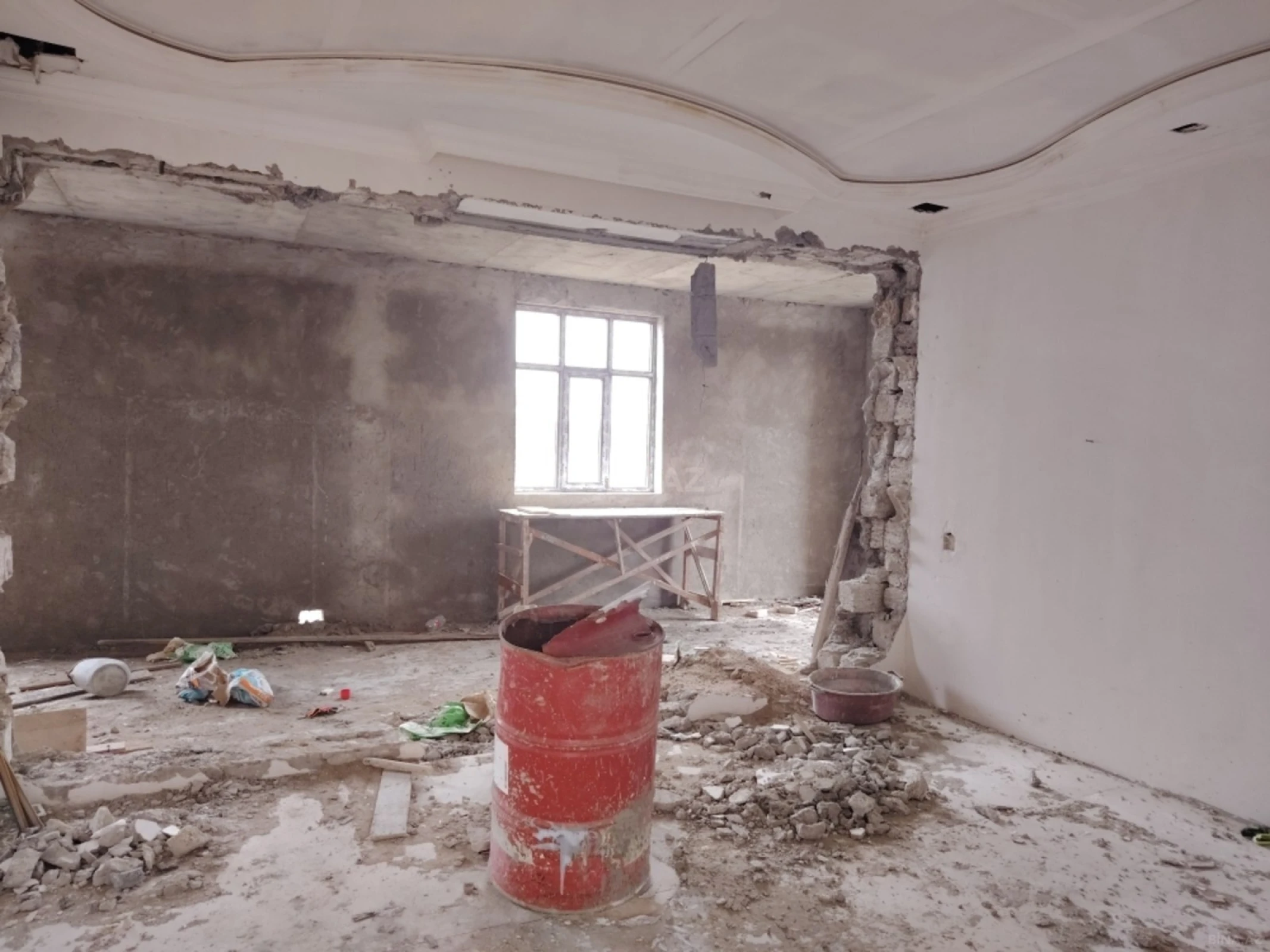 Satılır 5 otaqlı həyət evi 450 m²