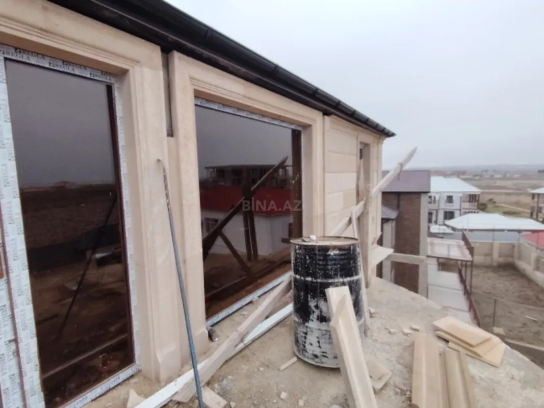 Satılır 5 otaqlı həyət evi 450 m²