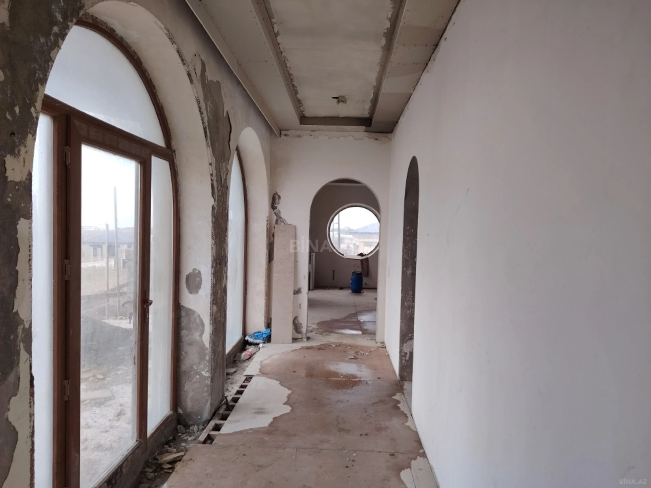 Satılır 5 otaqlı həyət evi 450 m²