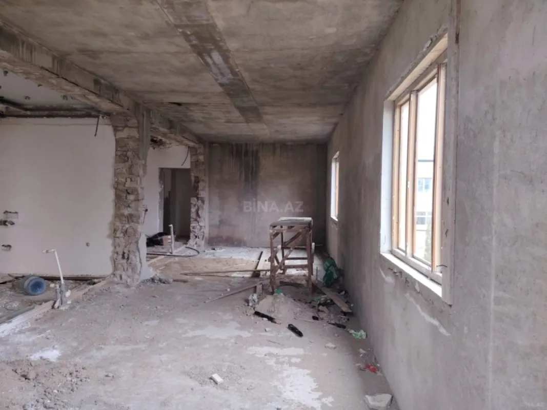 Satılır 5 otaqlı həyət evi 450 m²