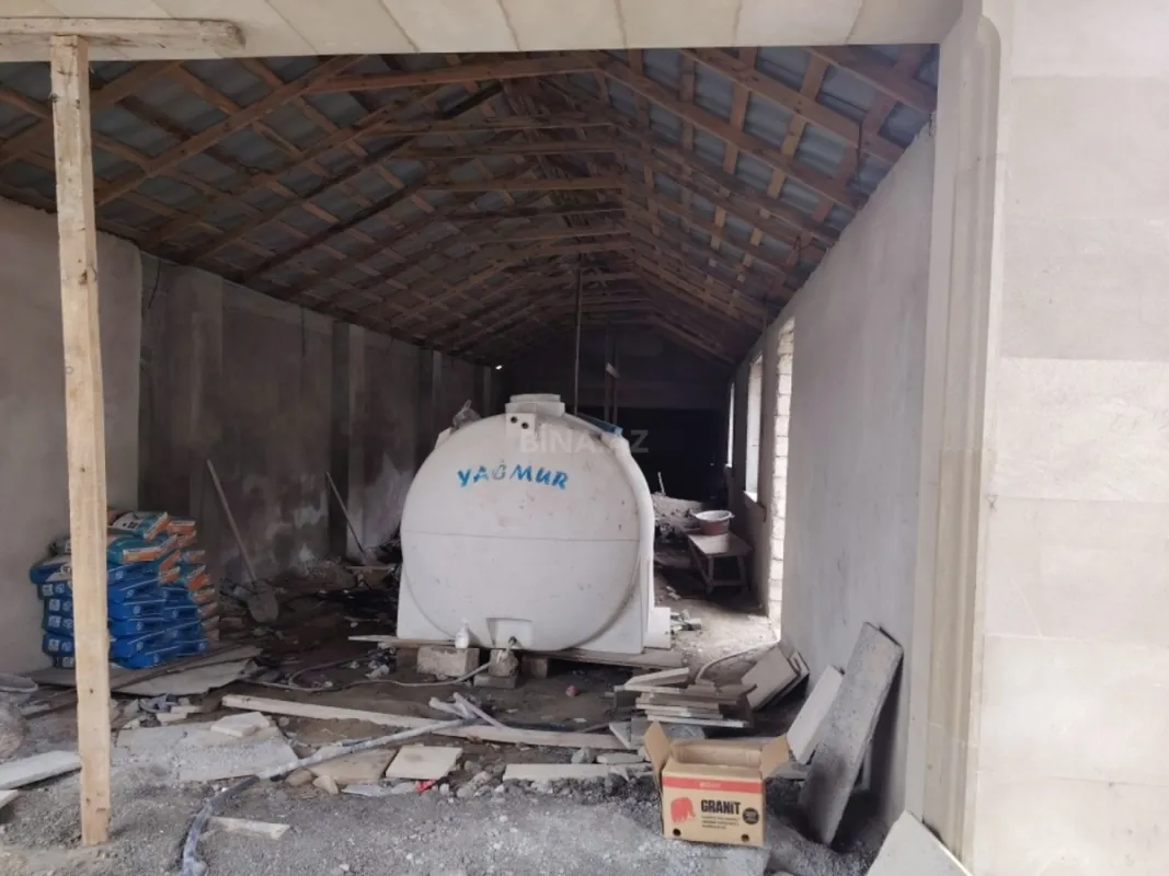 Satılır 5 otaqlı həyət evi 450 m²