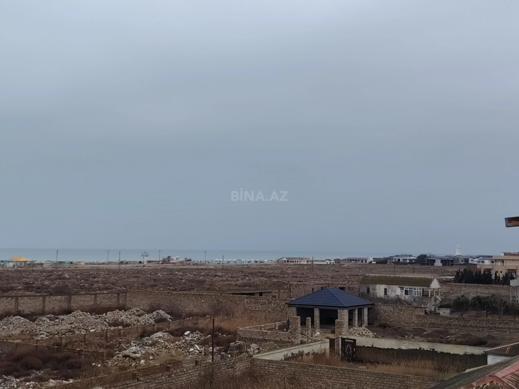 Satılır 5 otaqlı həyət evi 450 m²