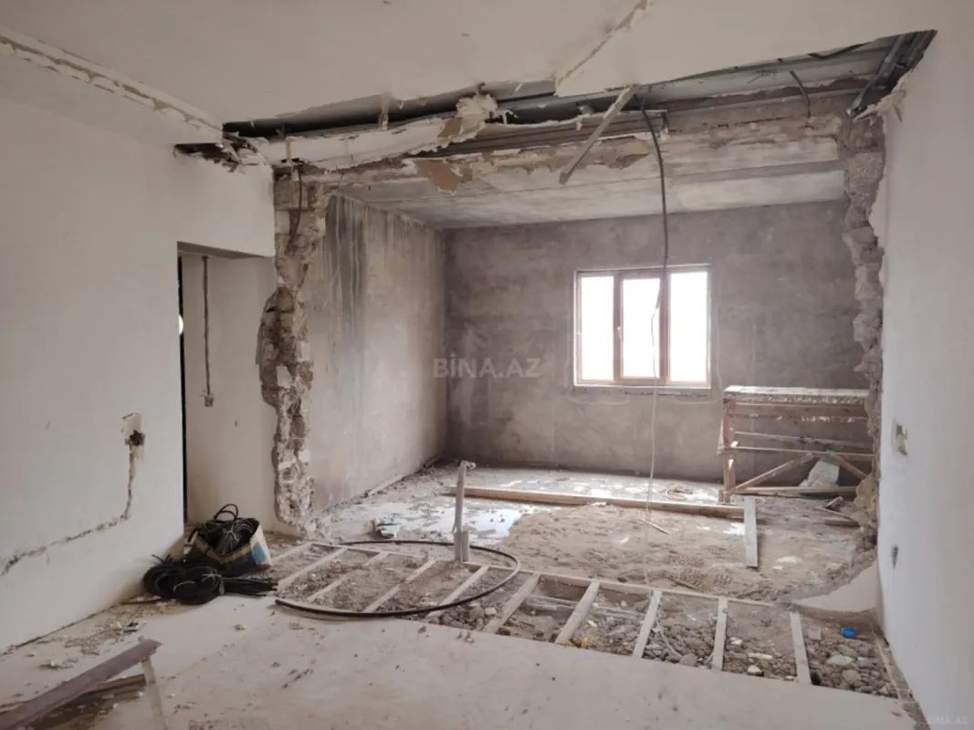 Satılır 5 otaqlı həyət evi 450 m²