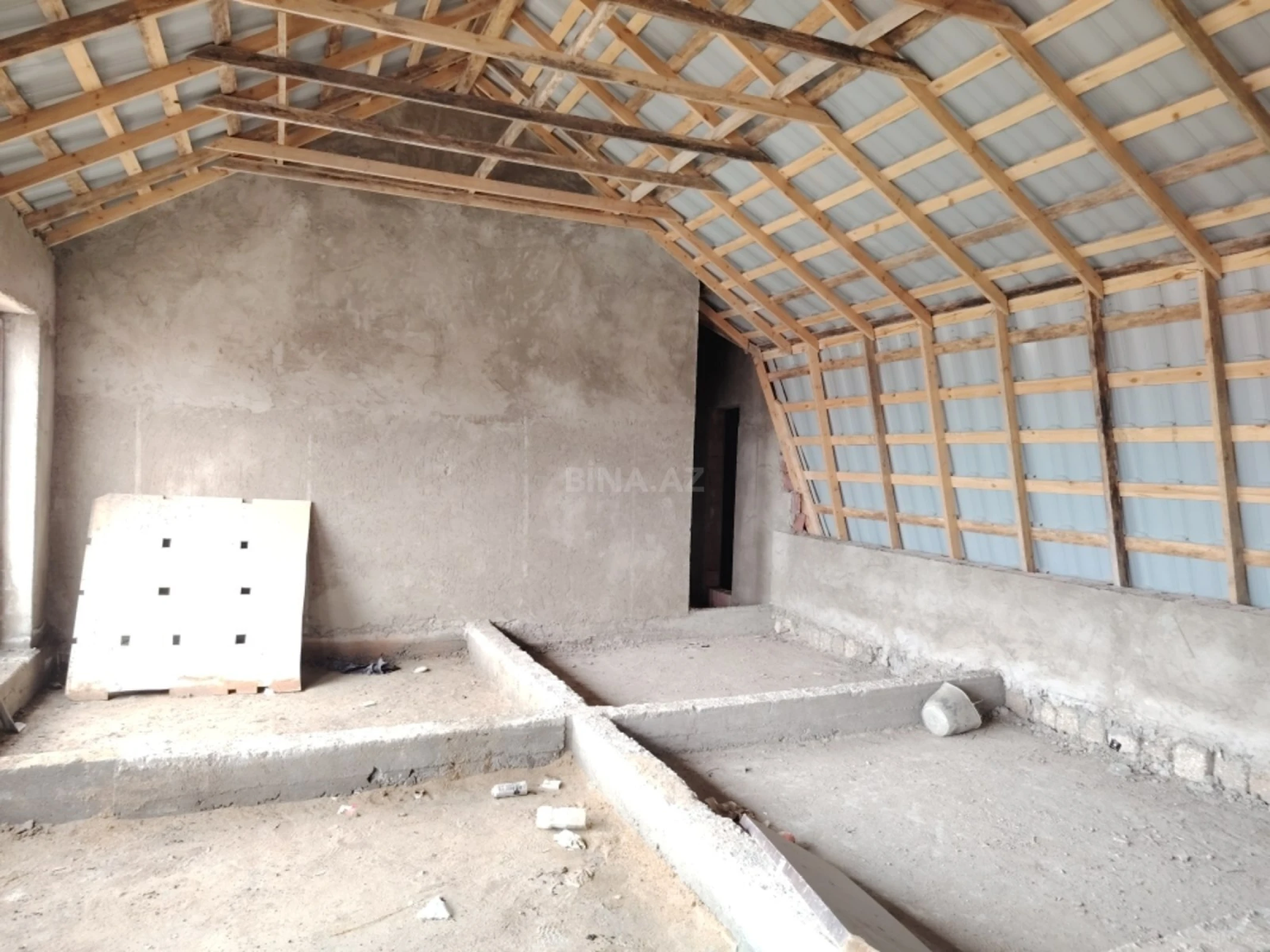 Satılır 5 otaqlı həyət evi 450 m²