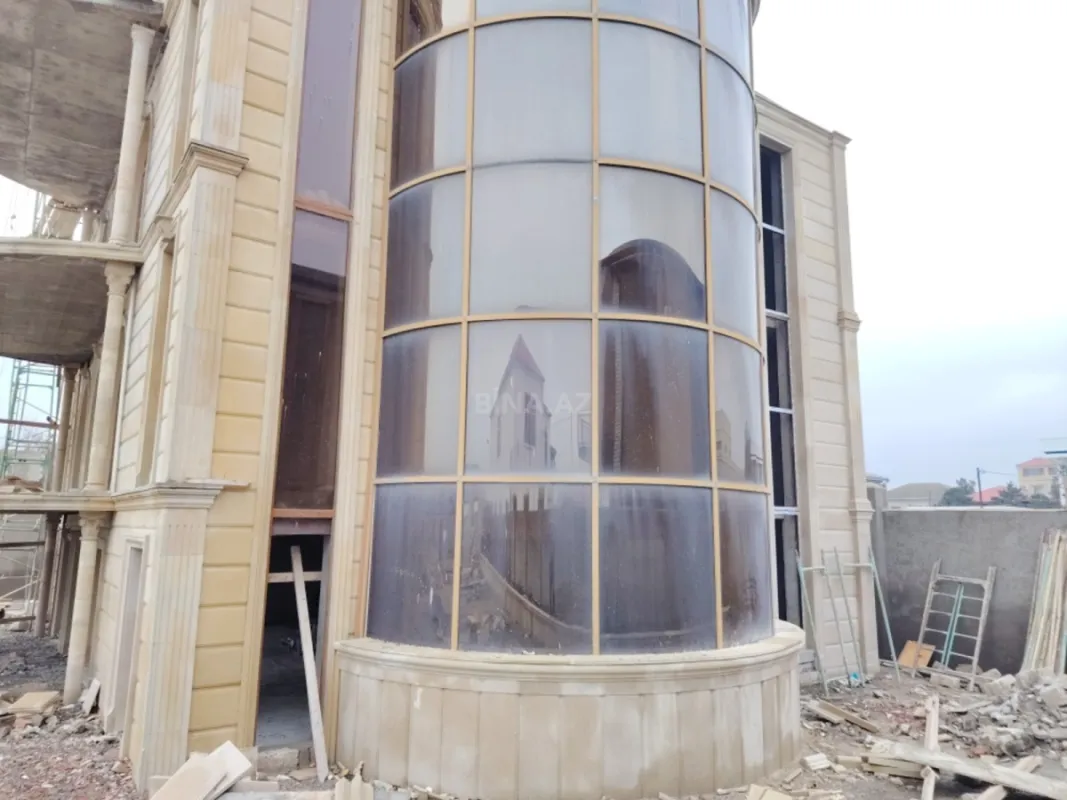 Satılır 5 otaqlı həyət evi 450 m²