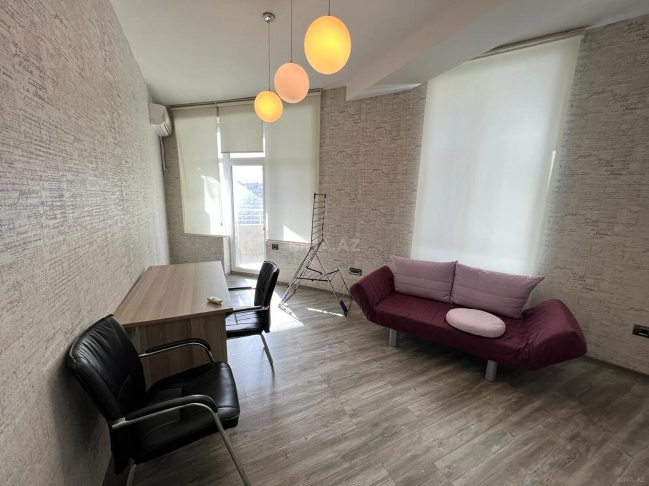 Kirayə verilir 4 otaqlı mənzil 200 m²