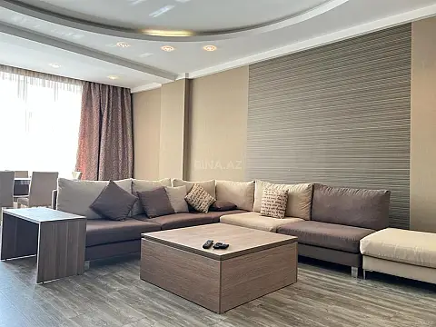 Kirayə verilir 4 otaqlı mənzil 200 m²