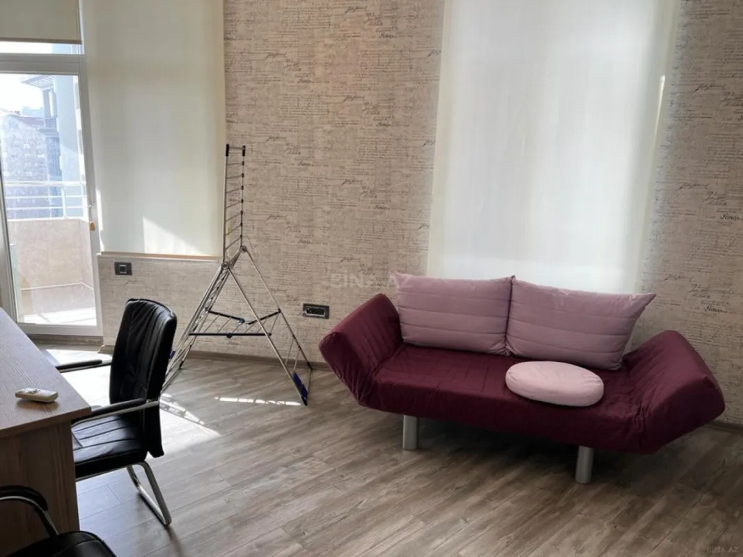 Kirayə verilir 4 otaqlı mənzil 200 m²