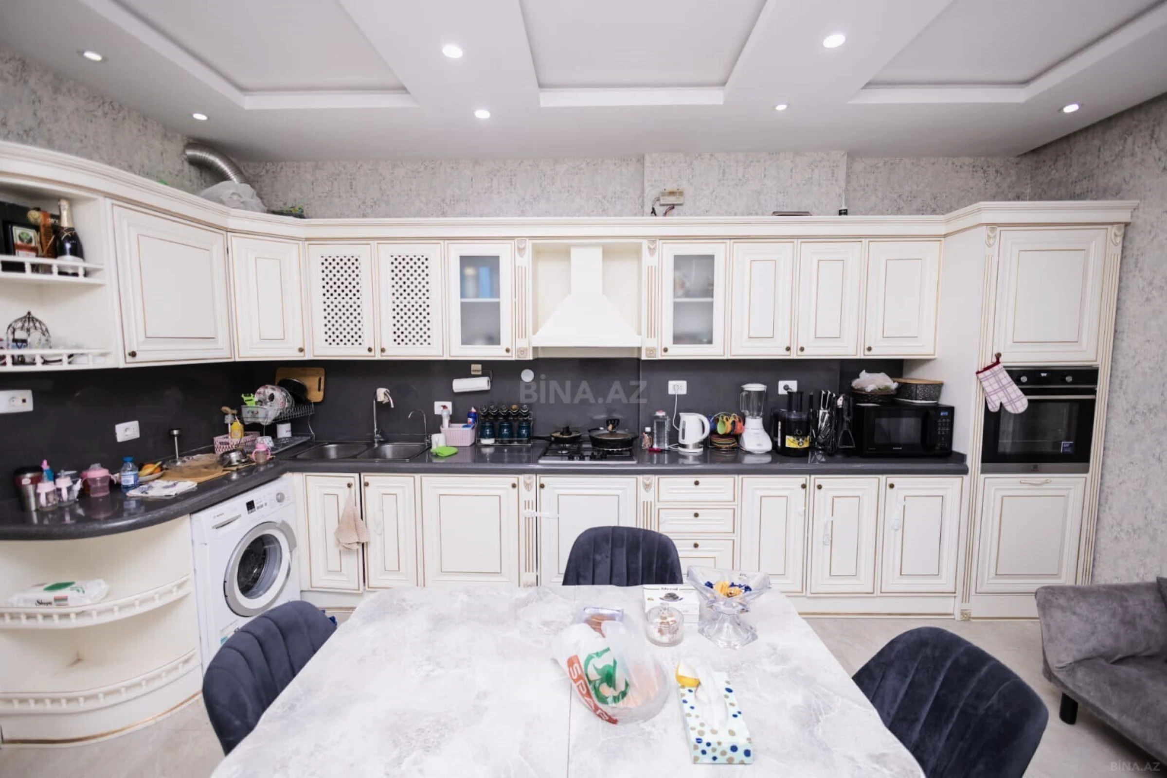 Satılır 4 otaqlı mənzil 220 m²