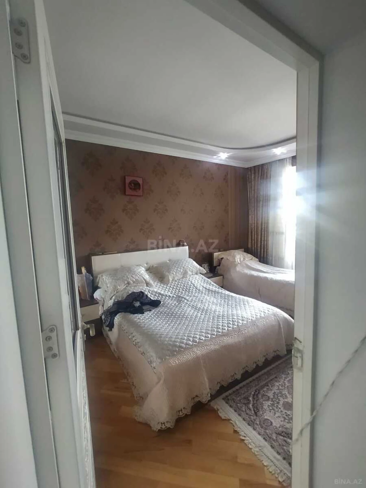 Satılır 4 otaqlı mənzil 137 m²