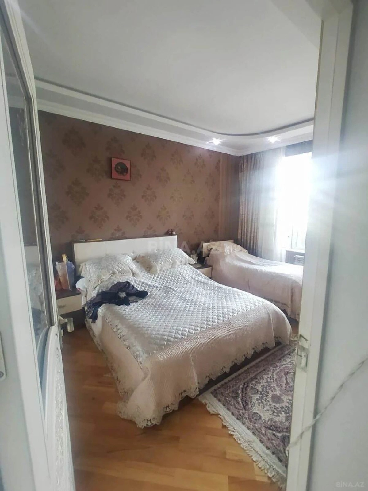 Satılır 4 otaqlı mənzil 137 m²