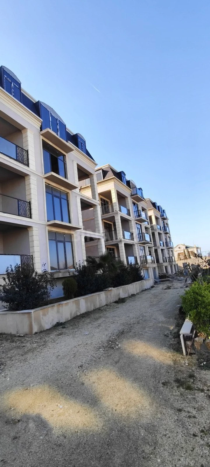 Satılır 2 otaqlı mənzil 82.3 m²