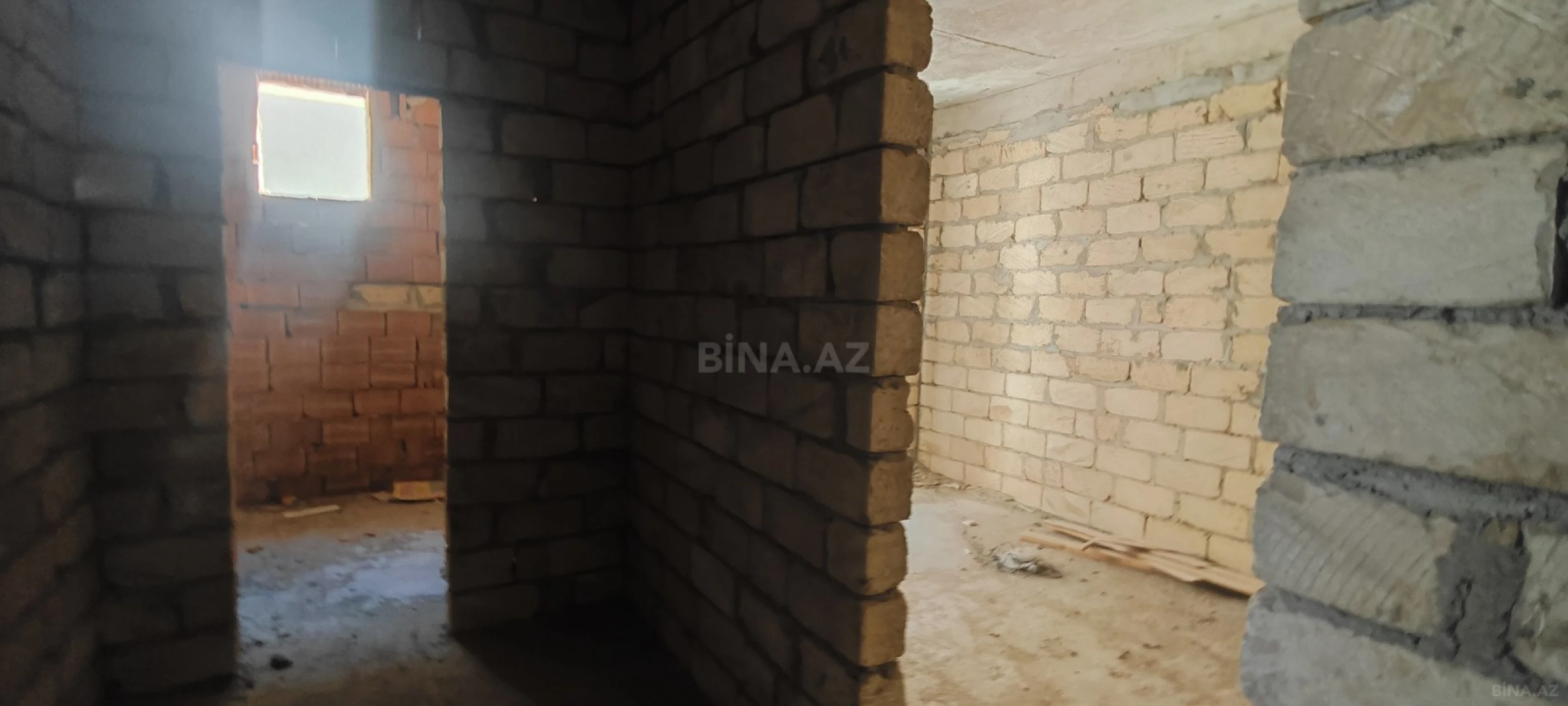 Satılır 2 otaqlı mənzil 82.3 m²