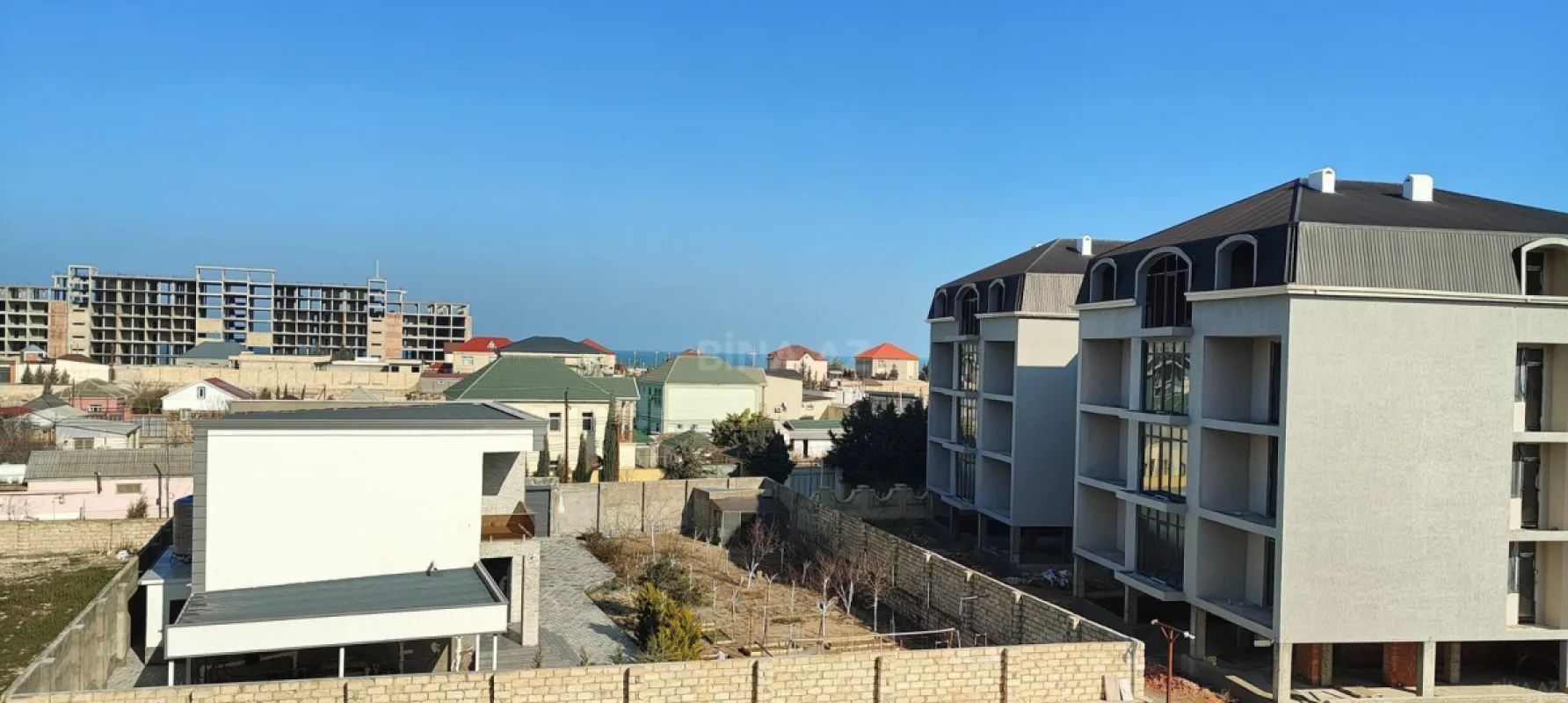 Satılır 2 otaqlı mənzil 82.3 m²