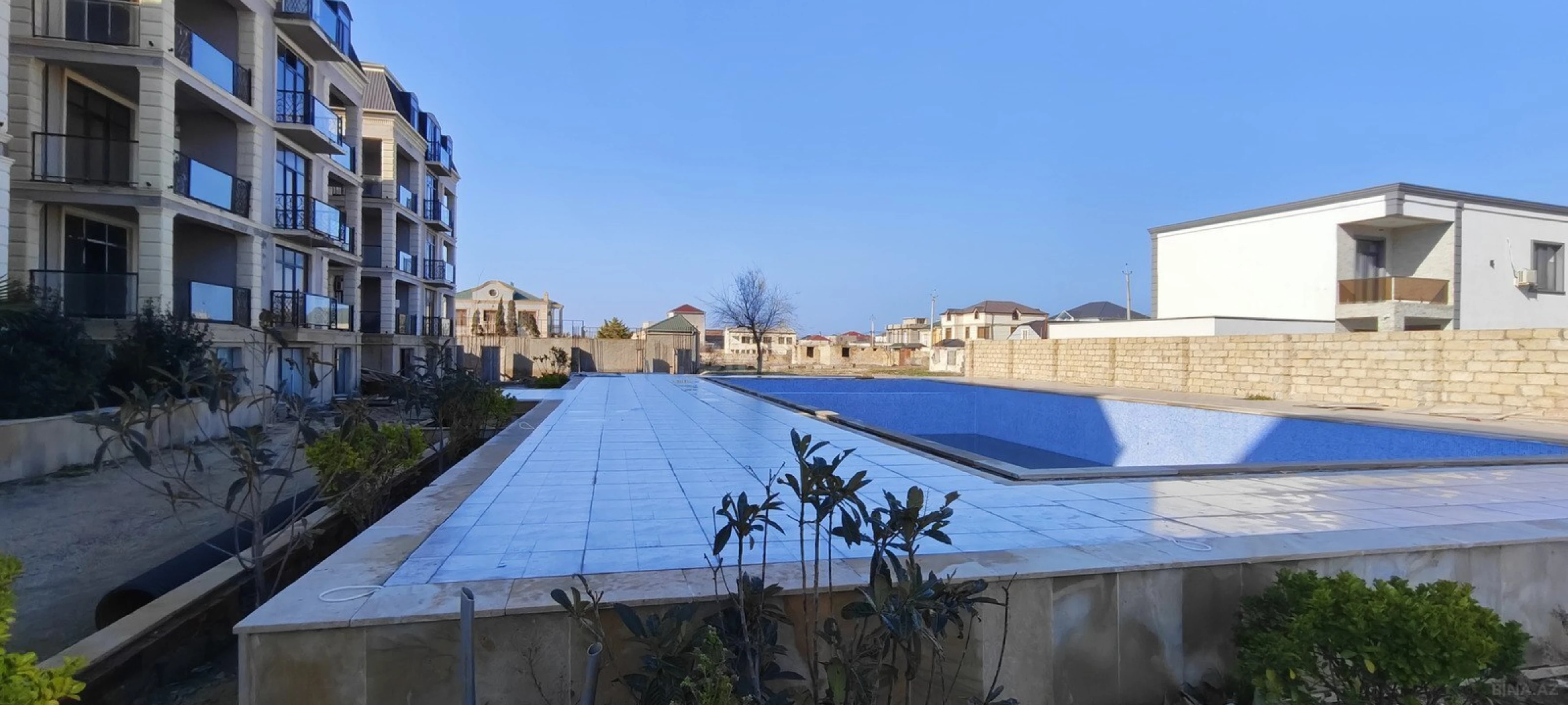 Satılır 2 otaqlı mənzil 82.3 m²