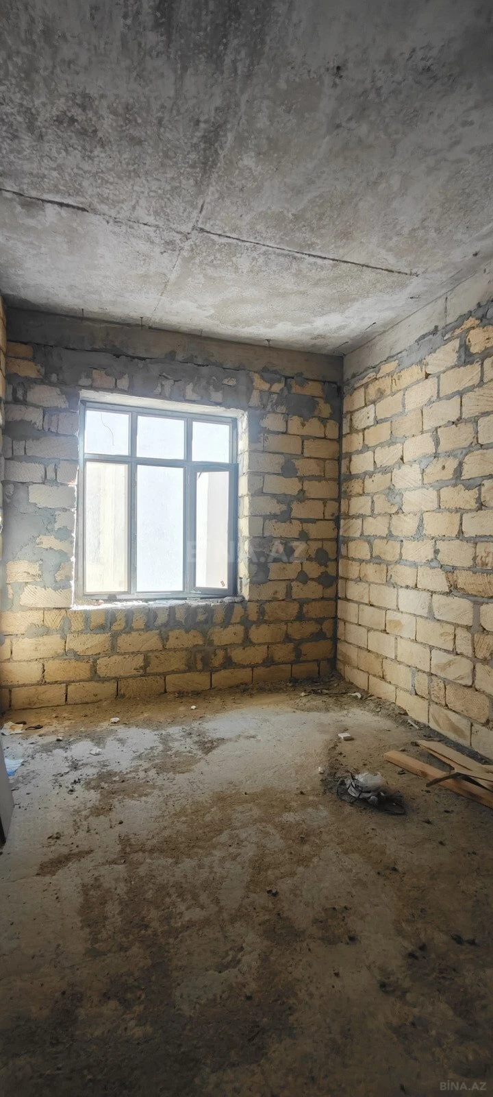 Satılır 2 otaqlı mənzil 82.3 m²