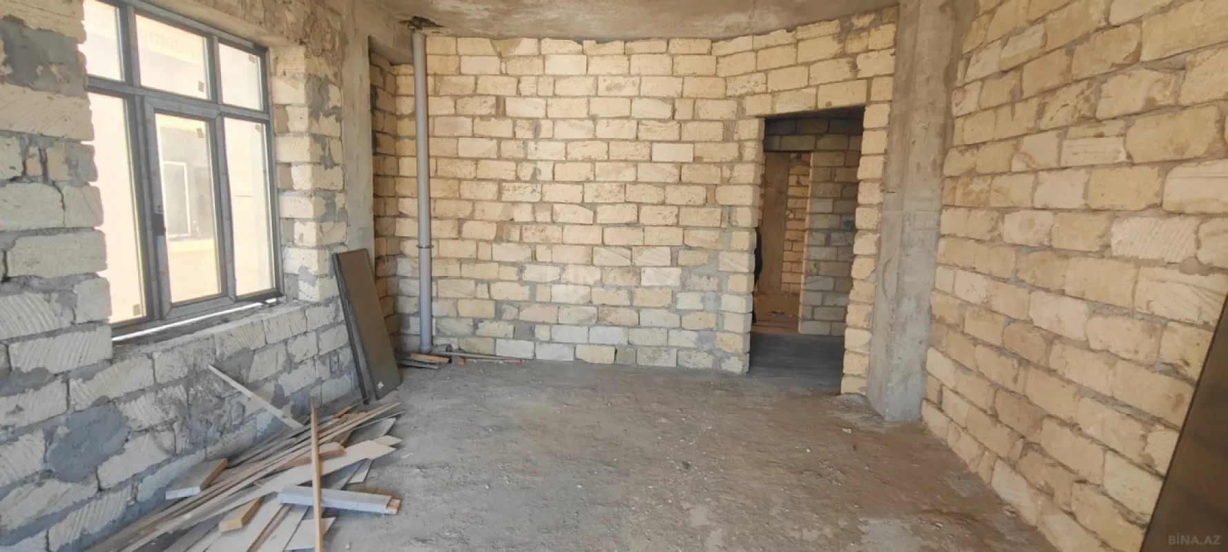 Satılır 2 otaqlı mənzil 82.3 m²