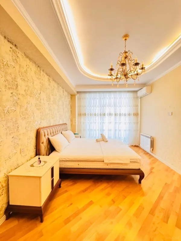 Kirayə verilir 3 otaqlı mənzil 110 m²