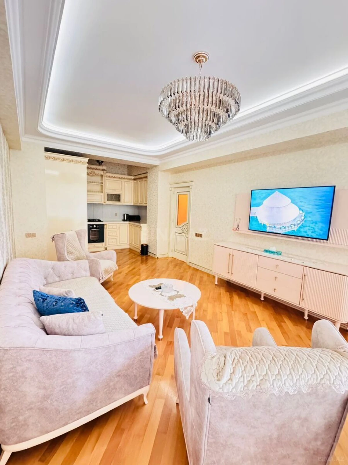 Kirayə verilir 3 otaqlı mənzil 110 m²
