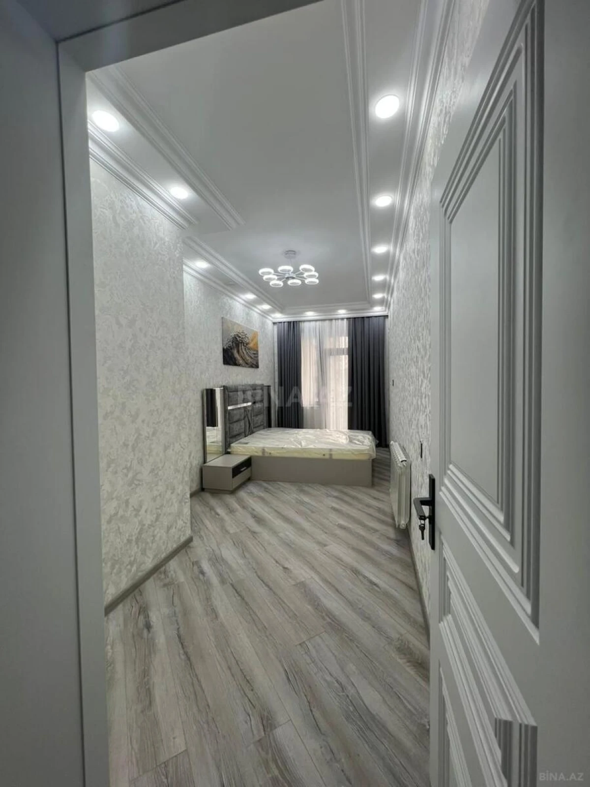 Satılır 2 otaqlı mənzil 67 m²