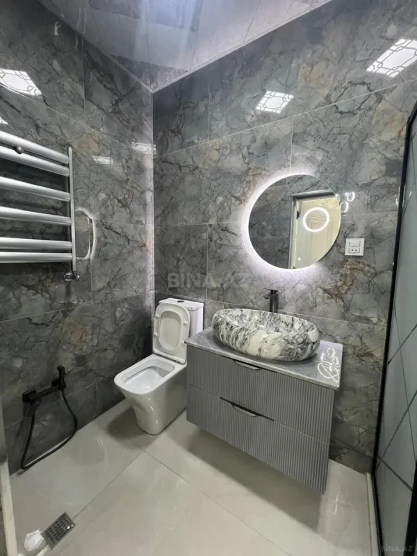 Satılır 2 otaqlı mənzil 67 m²