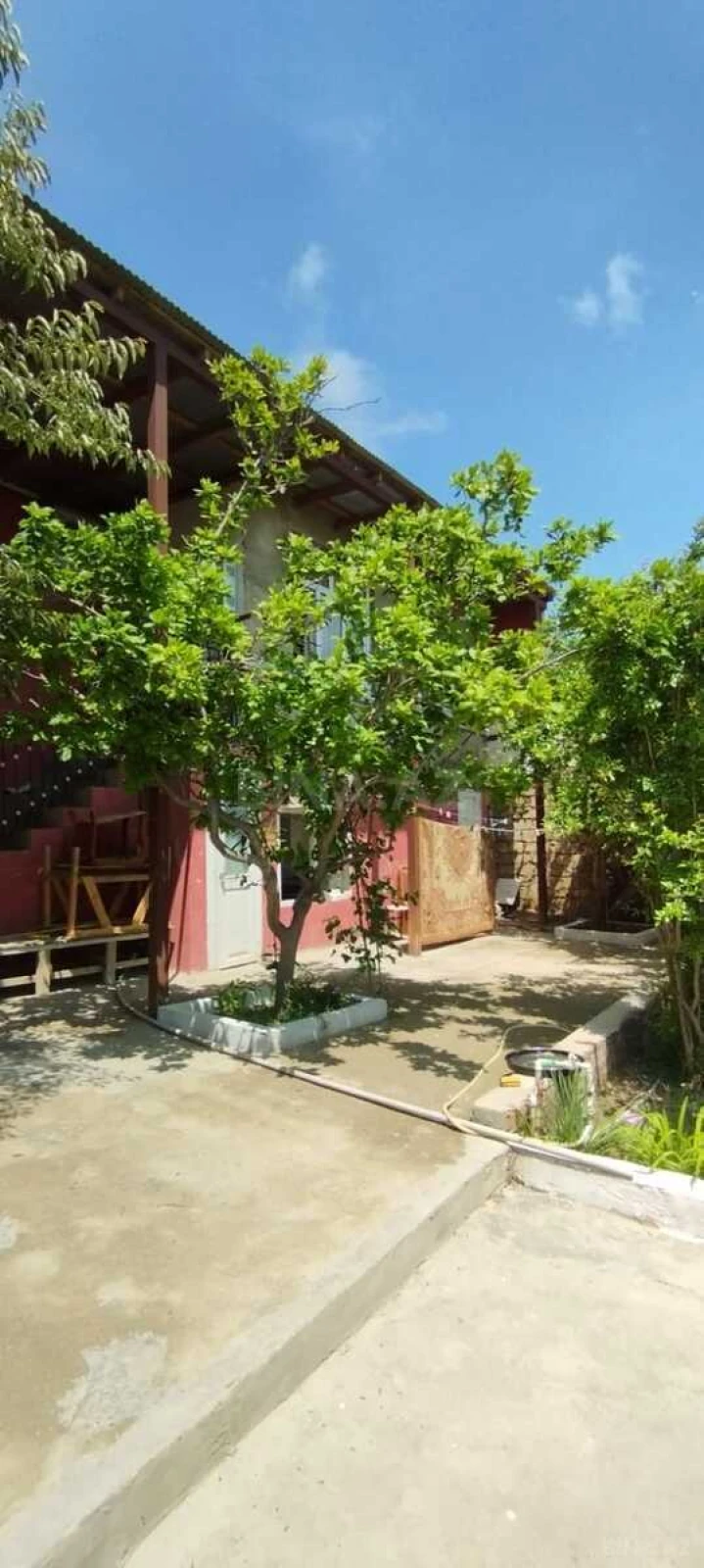 Satılır 4 otaqlı həyət evi 150 m²