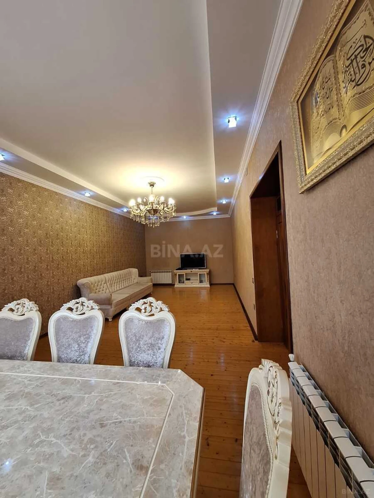 Satılır 5 otaqlı həyət evi 200 m²