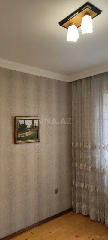 Satılır 5 otaqlı həyət evi 200 m²