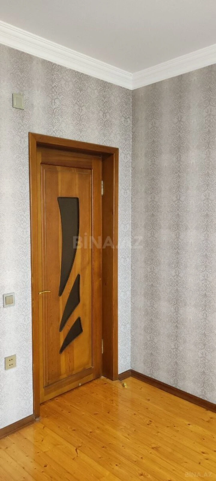 Satılır 5 otaqlı həyət evi 200 m²