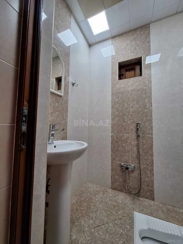 Satılır 5 otaqlı həyət evi 200 m²