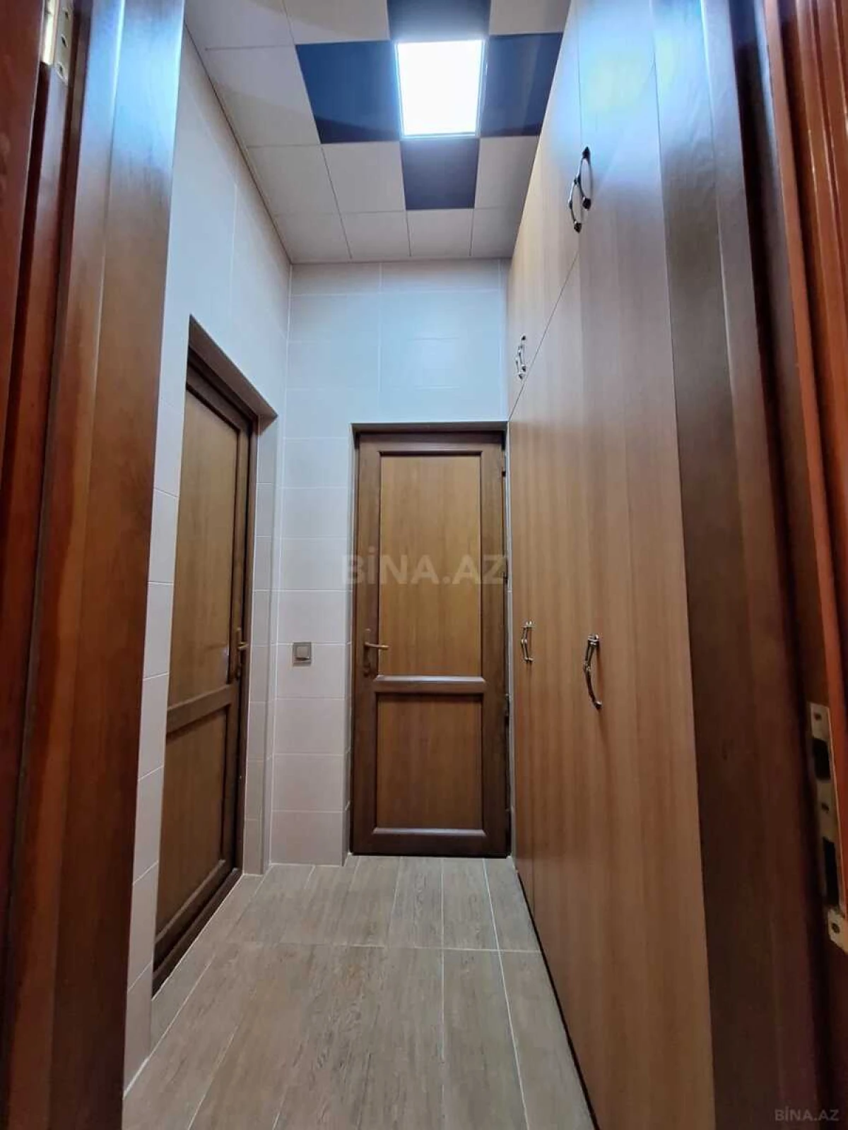 Satılır 5 otaqlı həyət evi 200 m²
