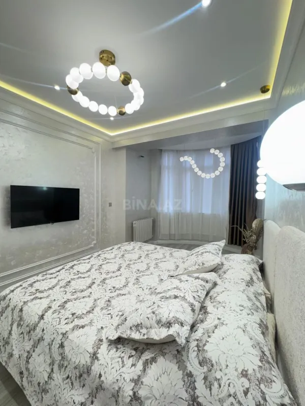 Satılır 3 otaqlı mənzil 117 m²