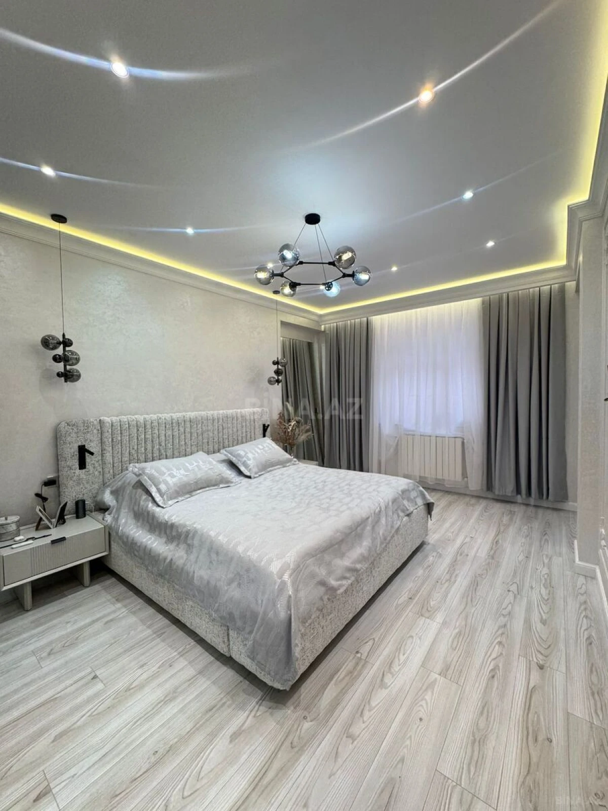 Satılır 3 otaqlı mənzil 117 m²