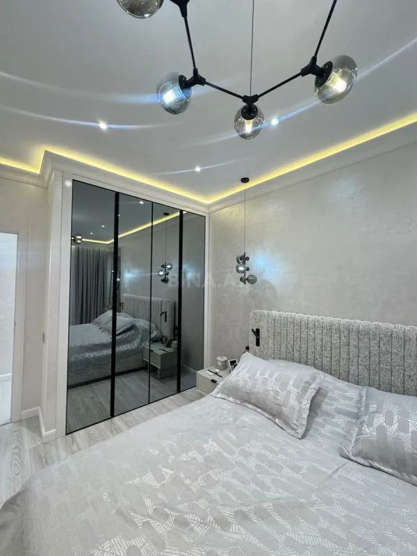 Satılır 3 otaqlı mənzil 117 m²