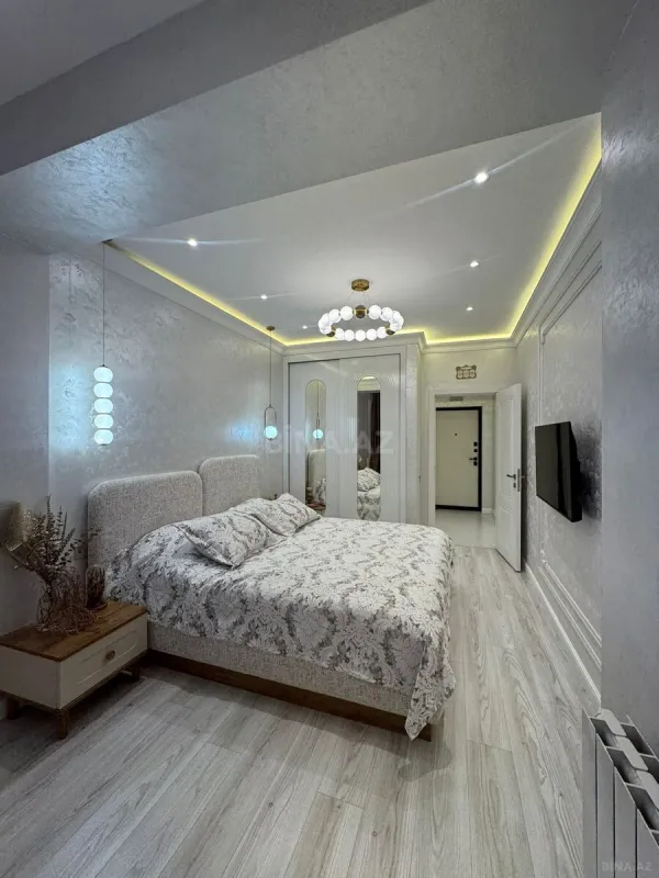 Satılır 3 otaqlı mənzil 117 m²