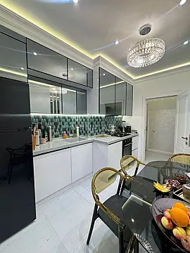 Satılır 3 otaqlı mənzil 117 m²
