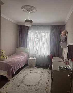 Satılır 6 otaqlı həyət evi 190 m²