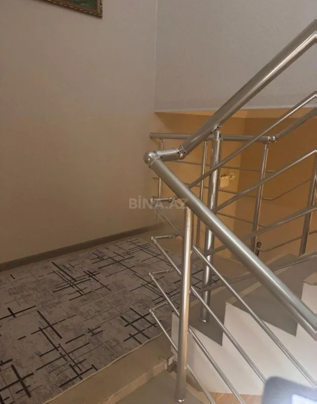 Satılır 6 otaqlı həyət evi 190 m²