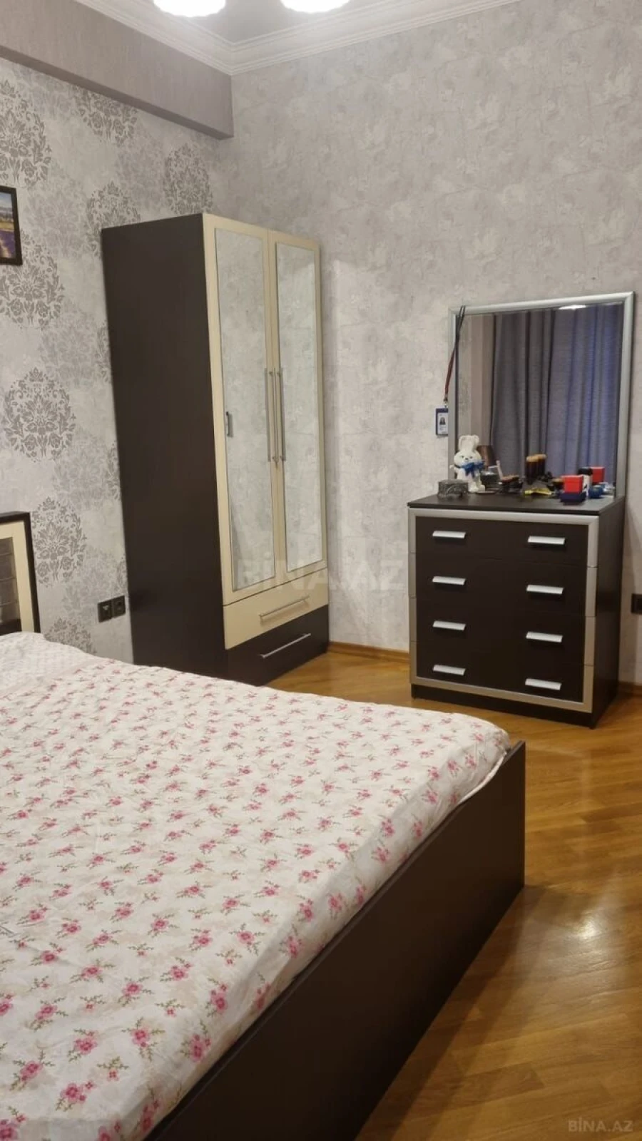 Kirayə verilir 2 otaqlı mənzil 100 m²
