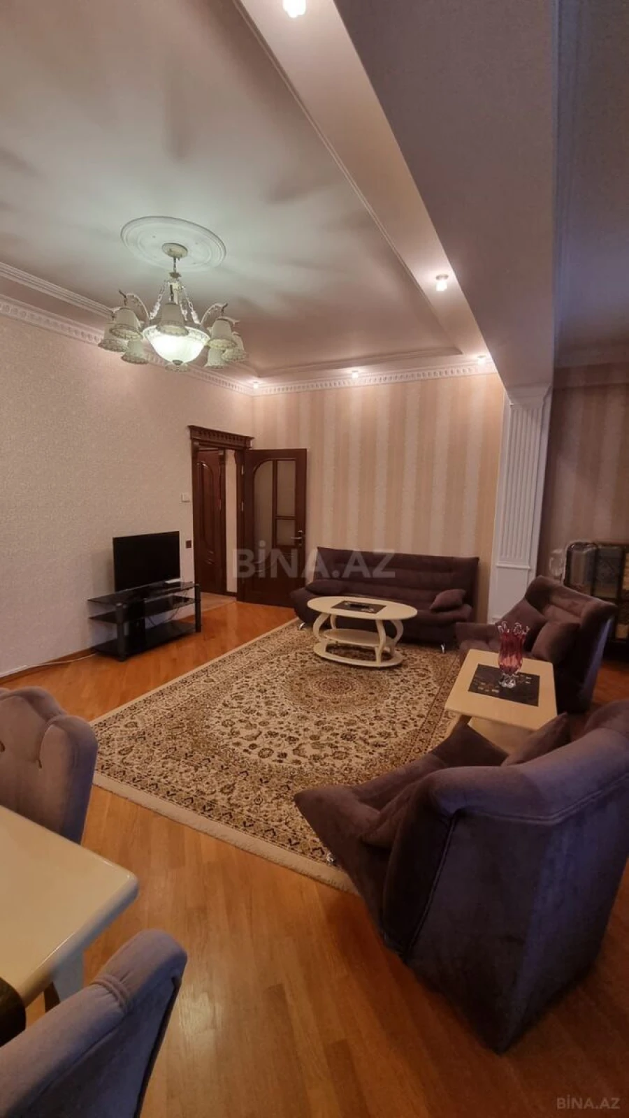 Kirayə verilir 2 otaqlı mənzil 100 m²