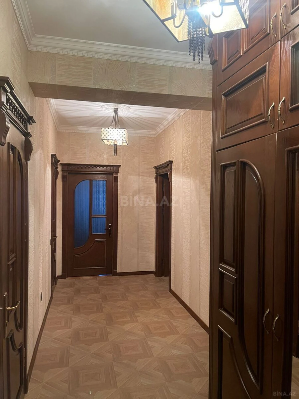 Kirayə verilir 2 otaqlı mənzil 100 m²