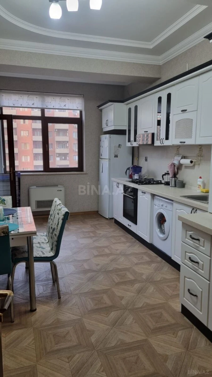 Kirayə verilir 2 otaqlı mənzil 100 m²